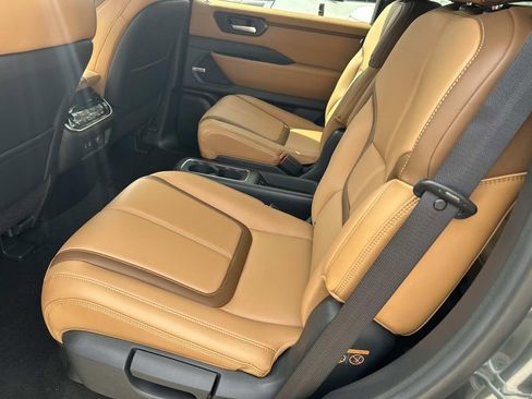 New 2026 Nissan Armada SL w/ Captain's Chari Seat Package AWD/4WD image 19