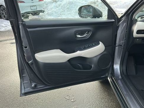 Used 2023 Honda HR-V LX image 8