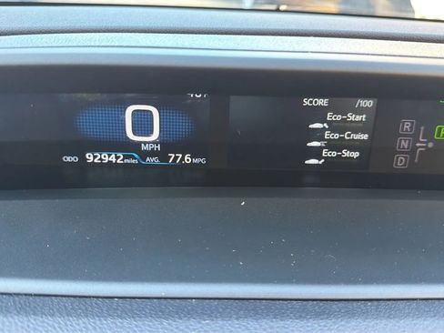 Used 2022 Toyota Prius Prime XLE FWD image 16