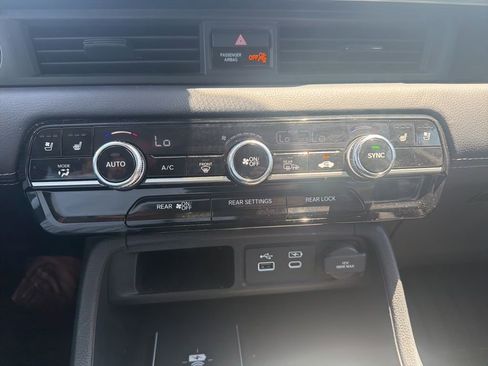 Used 2023 Honda Pilot Elite image 13