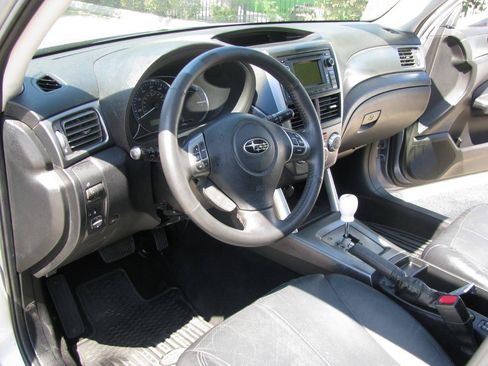 Used 2012 Subaru Forester 2.5X Limited AWD/4WD image 10