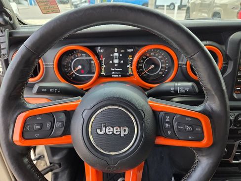 Used 2020 Jeep Gladiator Overland AWD/4WD image 30