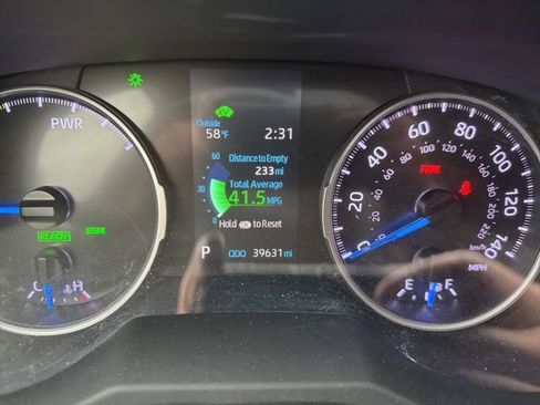 Used 2019 Toyota RAV4 XLE w/ Convenience Package AWD/4WD image 13