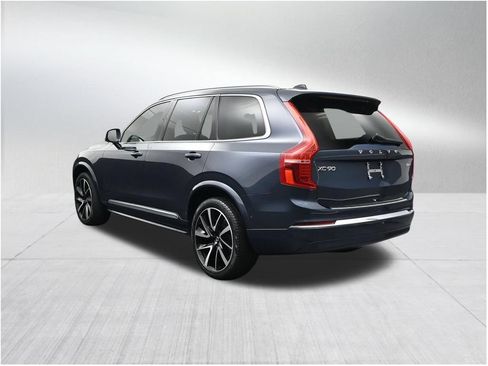 Used 2023 Volvo XC90 B6 Plus w/ Protection Package Premier AWD/4WD image 3