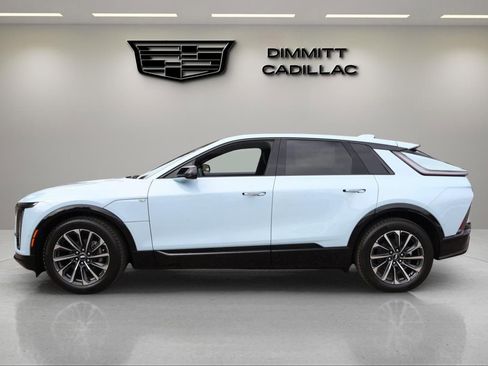 New 2026 Cadillac Lyriq Sport image 2