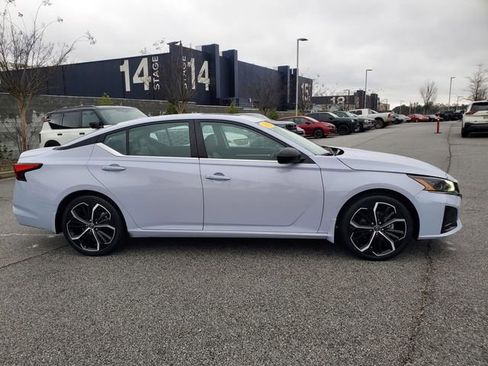 Certified 2023 Nissan Altima 2.5 SR w/ SR Premium Package image 3