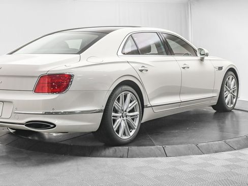 New 2026 Bentley Flying Spur Plug-In Hybrid AWD/4WD image 13