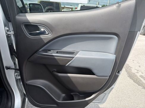 Used 2018 Chevrolet Colorado Z71 AWD/4WD image 22