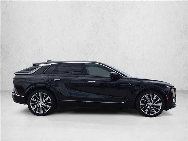 Used 2025 Cadillac Lyriq Luxury w/ Nappa Leather Package RWD image 4