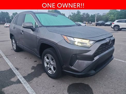 Used 2024 Toyota RAV4 XLE AWD/4WD image 3
