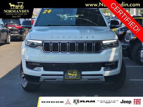 Certified 2024 Jeep Wagoneer Series II w/ Flexible Seating Group RWD image 2