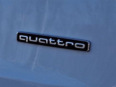 Used 2023 Audi Q5 2.0T Premium w/ Convenience Package image 31