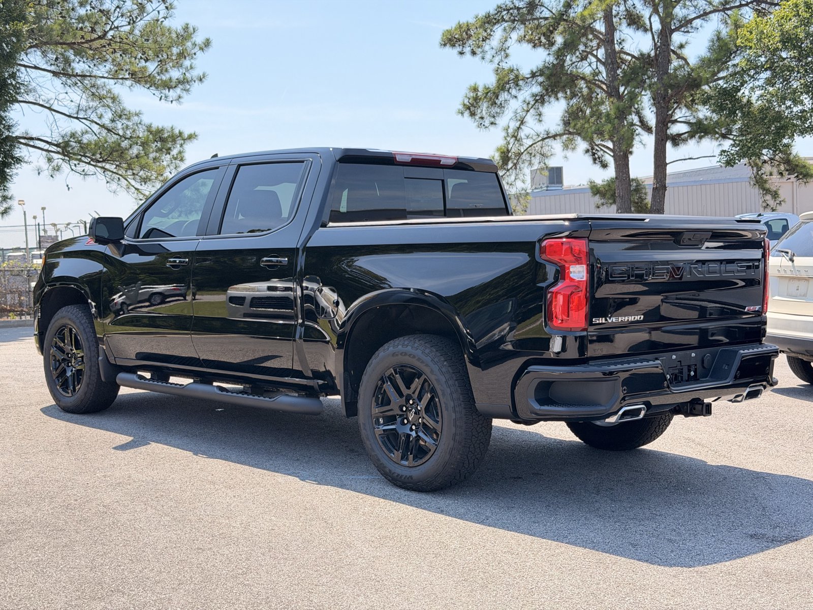 Used 2026 Chevrolet Silverado 1500 RST AWD/4WD image 10