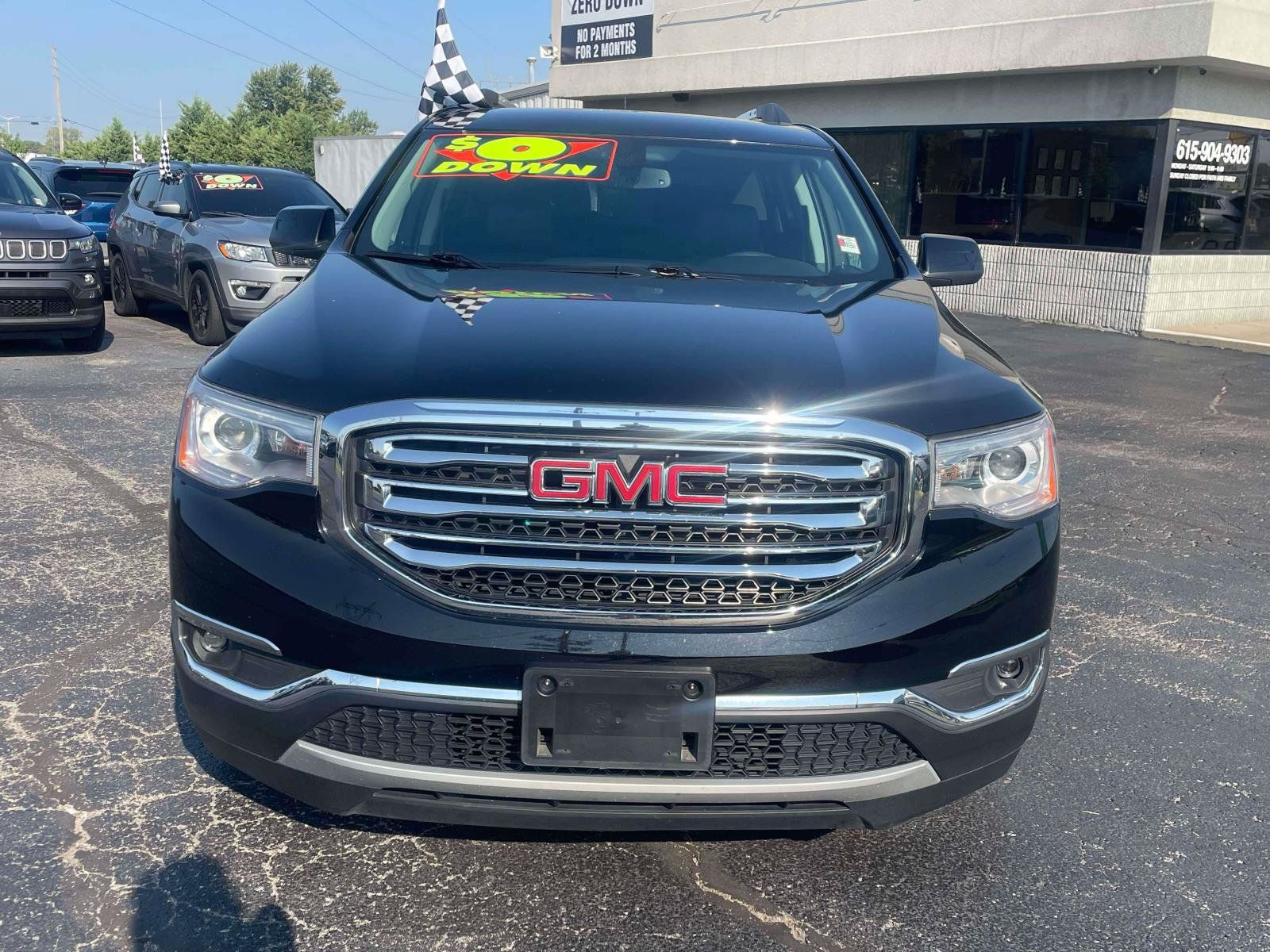 Used 2017 GMC Acadia SLT FWD image 2