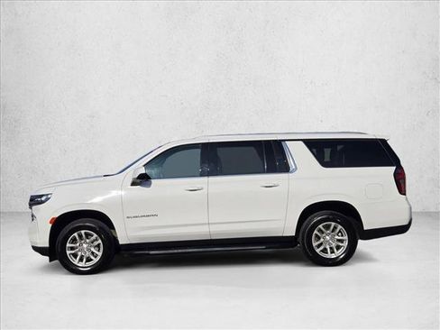 Used 2023 Chevrolet Suburban LT image 9