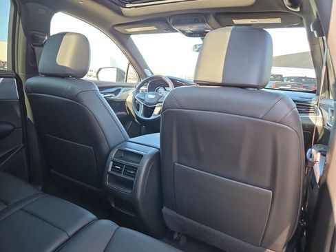 Used 2023 Cadillac XT5 Premium Luxury image 16