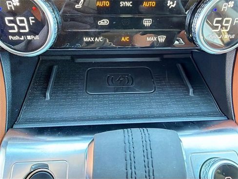 Used 2023 Jaguar F-PACE R-Dynamic S image 30