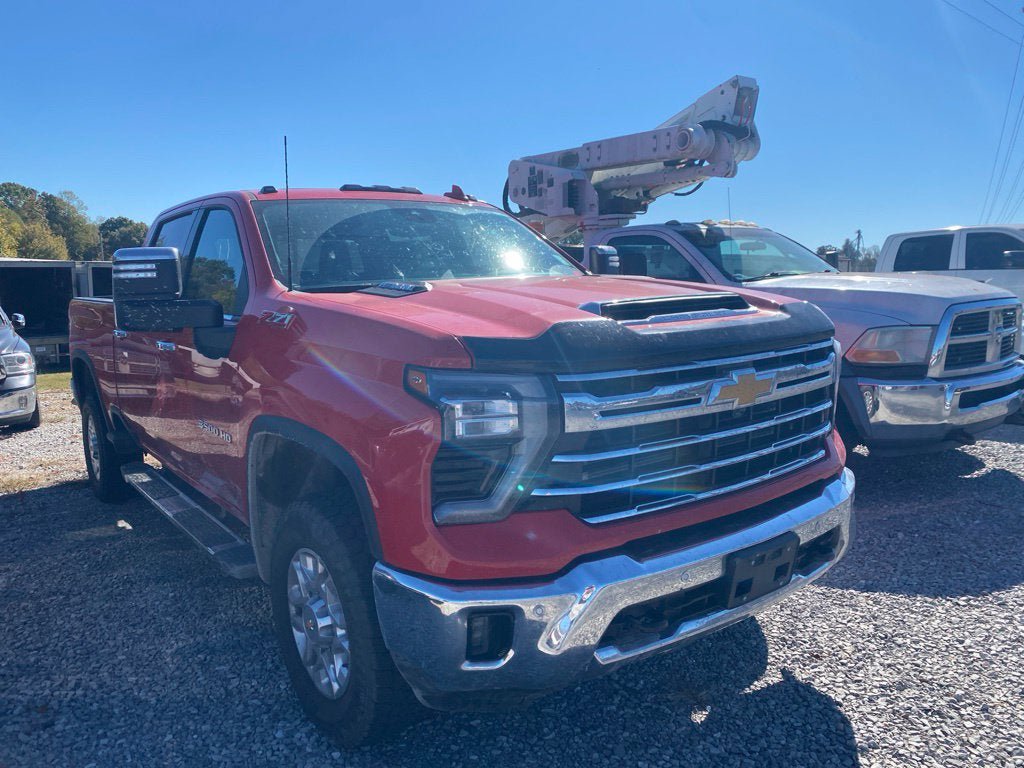 Used 2024 Chevrolet Silverado 3500 LTZ w/ LTZ Premium Package AWD/4WD image 1