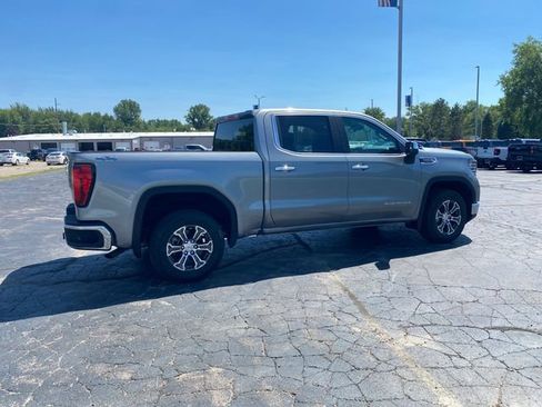 Used 2026 GMC Sierra 1500 SLT AWD/4WD image 12