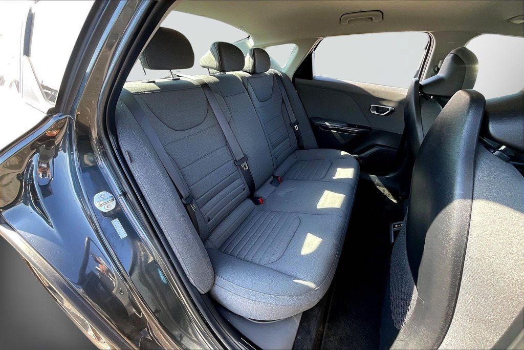 Used 2025 Kia K4 EX FWD image 25