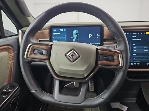 Used 2024 Rivian R1S Adventure AWD/4WD image 28