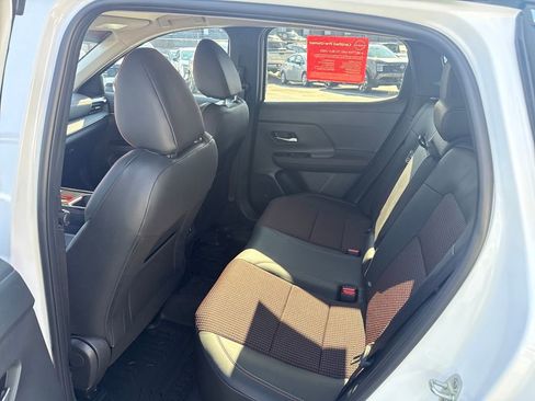 Used 2025 Nissan Kicks SR w/ Interior Electronics Package image 26