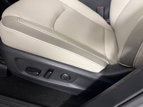 Used 2023 Nissan Pathfinder SL FWD image 25