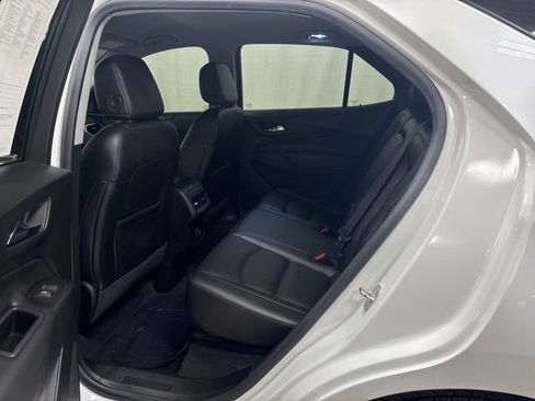 Used 2020 Chevrolet Equinox LT w/ Sport Edition image 17