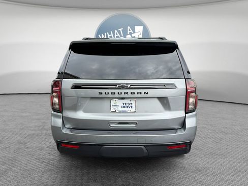 Used 2023 Chevrolet Suburban Z71 w/ Luxury Package AWD/4WD image 5