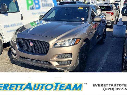 Used 2017 Jaguar F-PACE Premium image 1