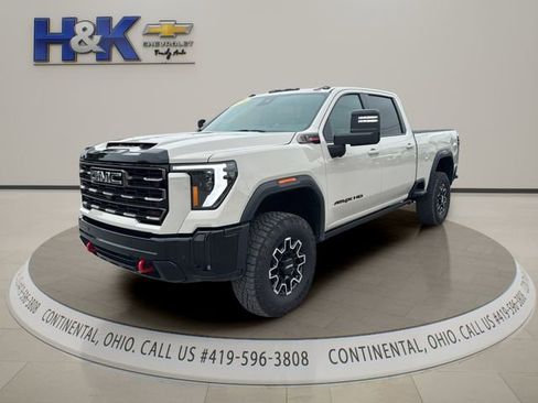 Used 2026 GMC Sierra 2500 AT4X w/ LPO, Black Badging Package AWD/4WD image 3