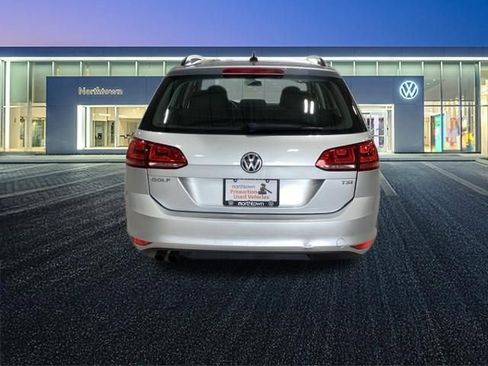 Used 2017 Volkswagen Golf S FWD image 26