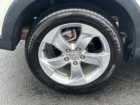 Certified 2018 Honda HR-V LX image 13