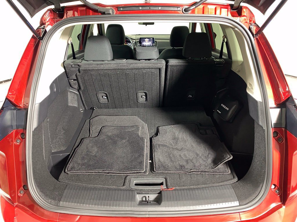 Used 2025 Nissan Rogue S AWD/4WD image 27