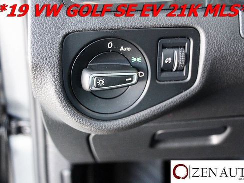 Used 2019 Volkswagen e-Golf SE w/ Driver Assistance Package image 21
