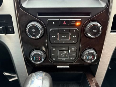 Used 2014 Ford F150 Platinum image 22