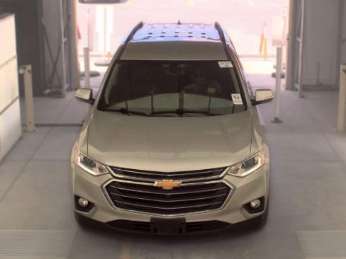 Used 2019 Chevrolet Traverse LT w/ LPO, Floor Liner Package FWD image 2