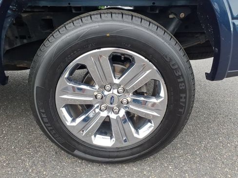 Used 2018 Ford F150 Lariat w/ Equipment Group 502A Luxury AWD/4WD image 17