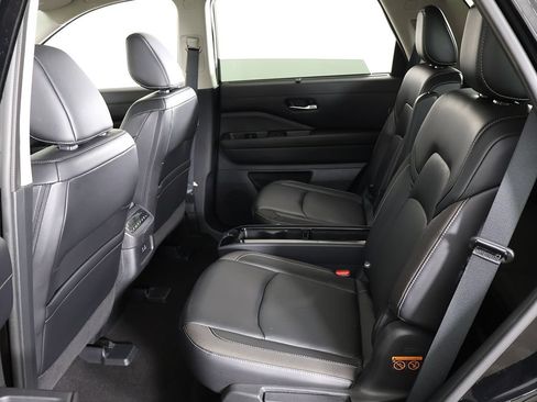 Used 2023 Nissan Pathfinder SL w/ SL Premium Package AWD/4WD image 39