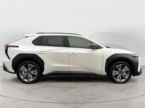 Certified 2024 Subaru Solterra Touring w/ Touring Package image 6