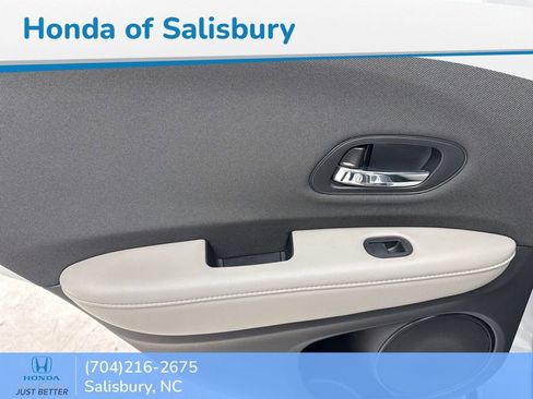 Certified 2022 Honda HR-V LX image 15