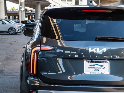 Used 2023 Kia Telluride SX Prestige image 9
