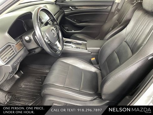 Used 2019 Honda Accord Touring image 18