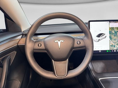 Used 2022 Tesla Model 3 Long Range AWD/4WD image 9