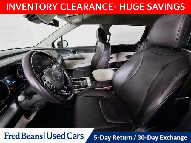 Used 2024 Kia Carnival LX FWD image 24