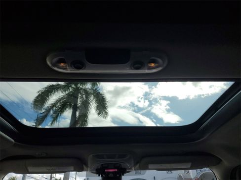 Used 2019 MINI Cooper S image 12