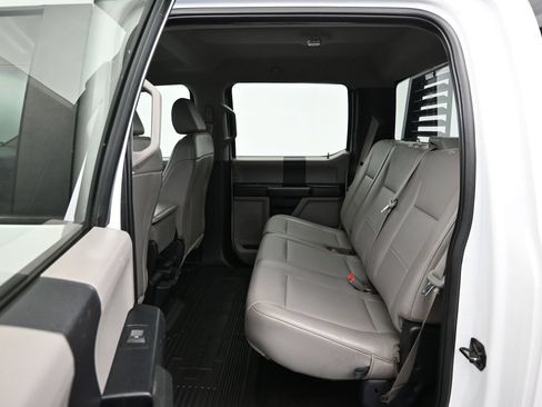 Used 2019 Ford F250 XL w/ Power Equipment Group AWD/4WD image 11