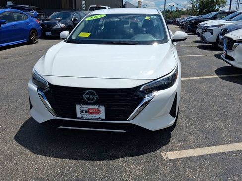Used 2025 Nissan Sentra SV w/ All-Weather Package FWD image 3