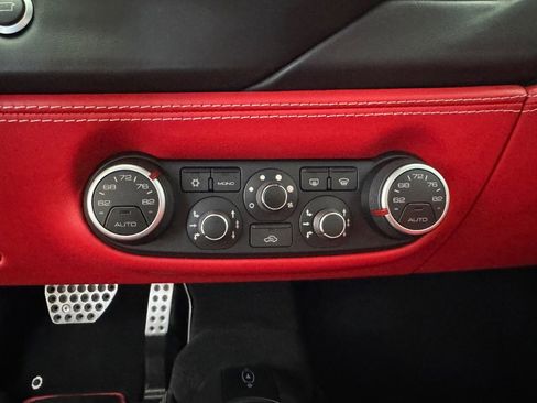 Used 2019 Ferrari 488 Spider image 28