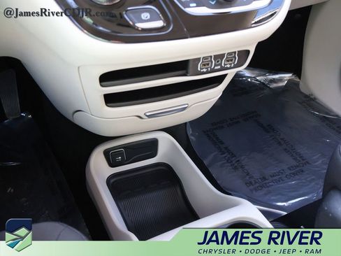 Used 2024 Chrysler Voyager LX FWD image 37